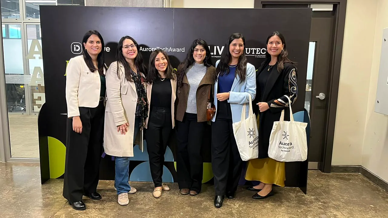 Equipo Warmi Ventures en el Aurora Tech Award